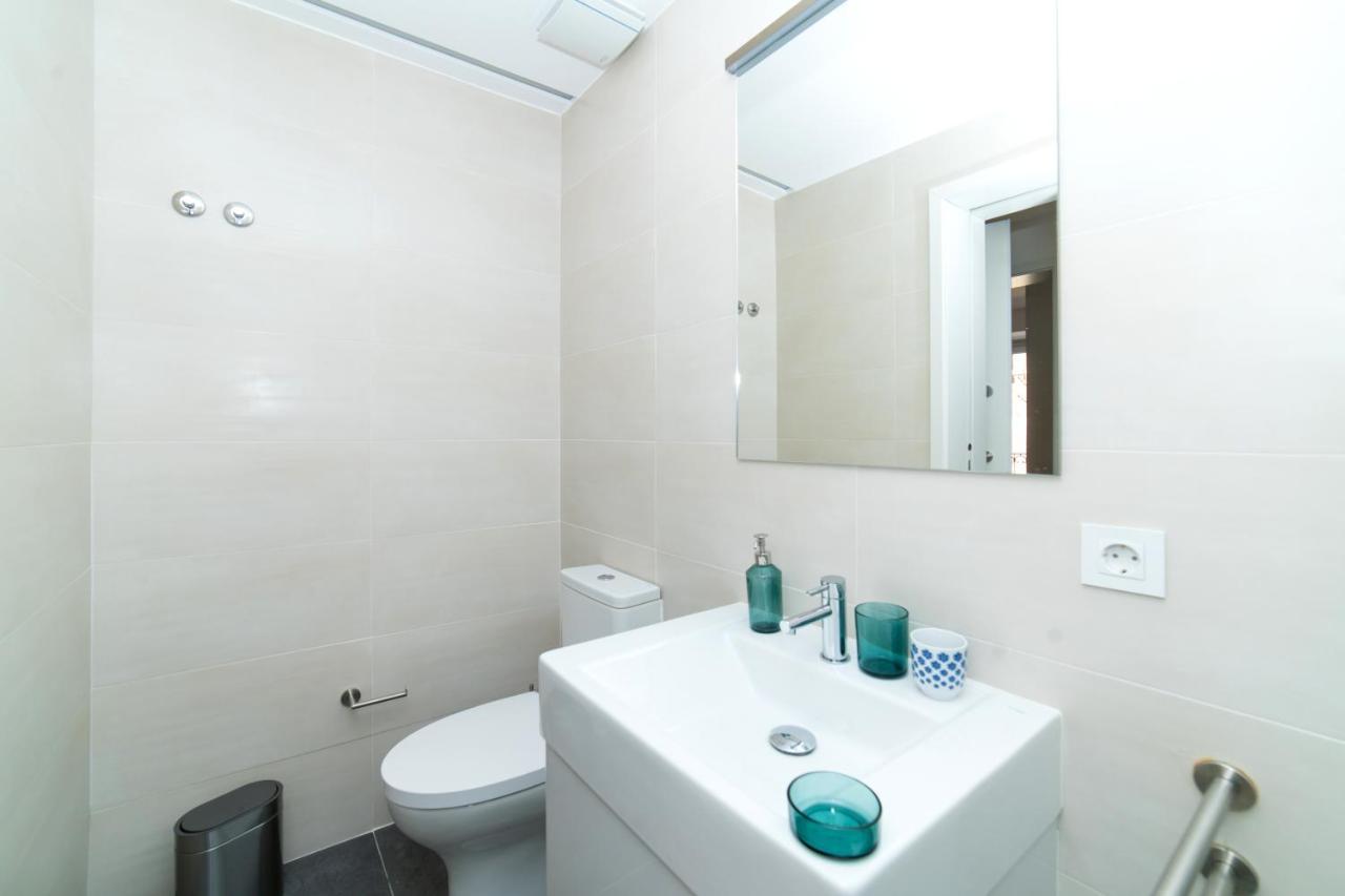 ליסבון Blue By The River 3 - Elegant Two-Bedroom In Santos מראה חיצוני תמונה